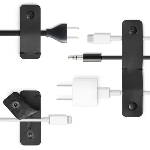 Twelve South CableSnap Stay kaablihaldusrihmad USB-C-, Lightning- ja audiokaablite korrastamiseks valgel taustal