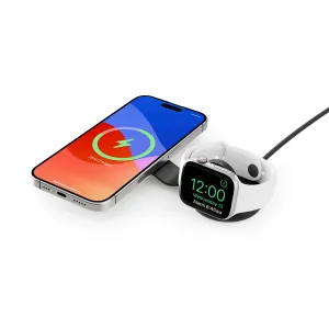 Twelve South butterFly SE-reseladdare med iPhone och Apple Watch på ett hopfällbart svartvitt ställ