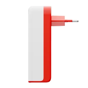 Twelve South PlugBug 120 W USB-C-laturi punaisella yksityiskohdalla ja taitettavalla seinäpistokkeella, valkoisella taustalla