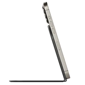 Twelve South Curve Nano soporte magnético plegable para teléfono que sostiene un smartphone en ángulo sobre un escritorio