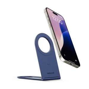 Twelve South Curve Nano blått hopfällbart telefonstativ med magnetfäste, visas med en smartphone i upprätt läge.