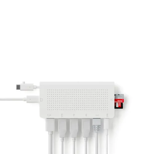 Twelve South StayGo vit USB-C-hubb med flera portar, anslutna kablar och isatta SD-kort